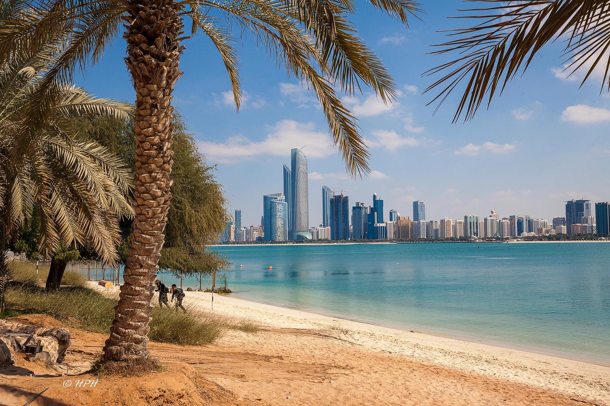 Best Abu Dhabi Tours & Trips Organized by FastTrack Travel & Tourism